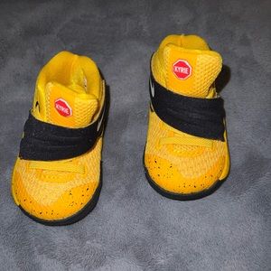 Nike Kyrie School Bus yellow black